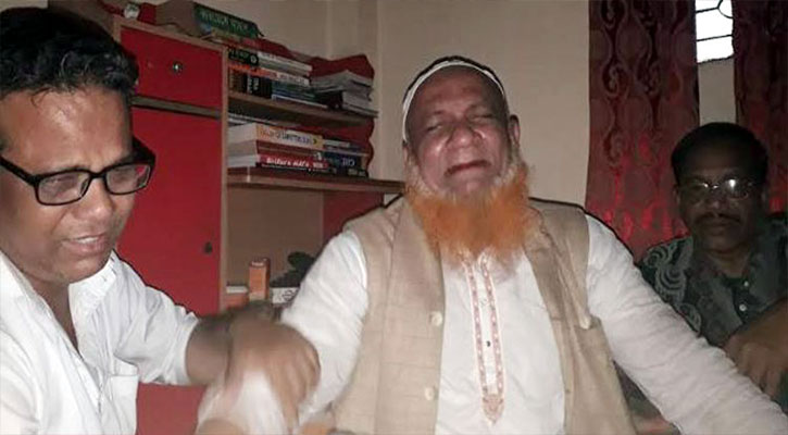 বাবা বেঁচে গেলেও পুড়ে ছাই হলো দুই ছেলে বাবা বেঁচে গেলেও পুড়ে ছাই হলো দুই ছেলে