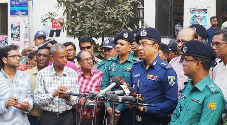 মৃতদেহ হস্তান্তরই এখন বড় চ্যালেঞ্জ : আইজিপি মৃতদেহ হস্তান্তরই এখন বড় চ্যালেঞ্জ : আইজিপি