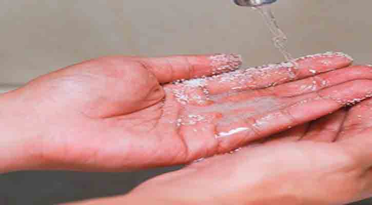 হাত বা শরীর থেকে সুপার গ্লু দূর করার উপায়