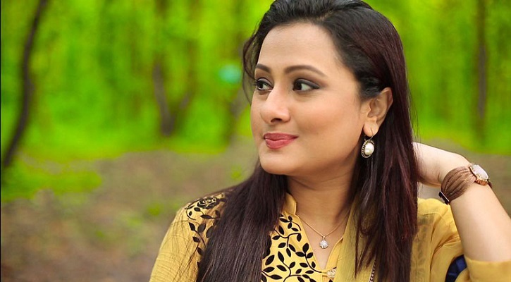 সফল অভিনেত্রী পূর্ণিমার জন্মদিন আজ সফল অভিনেত্রী পূর্ণিমার জন্মদিন আজ