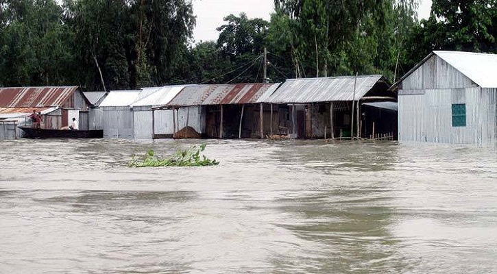 বন্যা ছাড়িয়েছে মাত্রা, ২০-২২ বছরে এমন বন্যা হয়নি