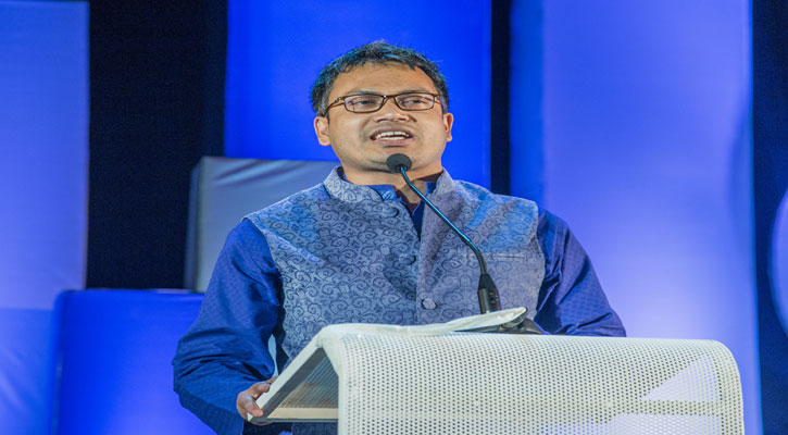 দেশটা একটা মধ্যবিত্ত পরিবার হয়ে উঠুক : রাজীব হাসান দেশটা একটা মধ্যবিত্ত পরিবার হয়ে উঠুক : রাজীব হাসান