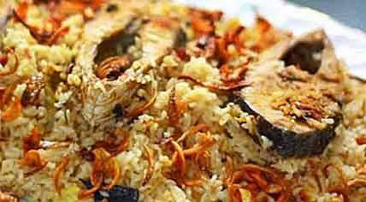 ইলিশ ভাপে মুগ পোলাও ইলিশ ভাপে মুগ পোলাও