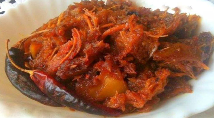ঝাল-মিষ্টি চালতার আচার ঝাল-মিষ্টি চালতার আচার