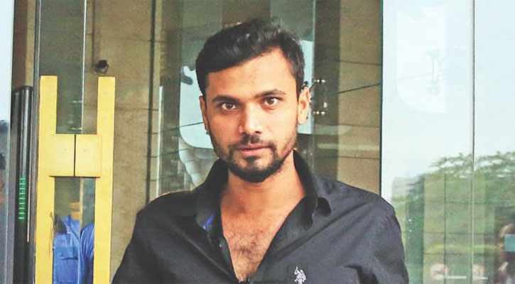 চারজনকে লক্ষ্য বানাতে বলছেন মাশরাফি চারজনকে লক্ষ্য বানাতে বলছেন মাশরাফি