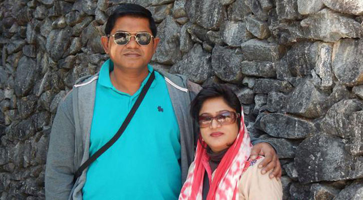 পাইলট আবিদের পাশেই তার স্ত্রীর কবর পাইলট আবিদের পাশেই তার স্ত্রীর কবর
