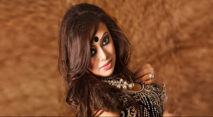 ঠোঁট সুন্দর রাখতে চান ? মেনে চলুন কিছু নিয়ম ঠোঁট সুন্দর রাখতে চান ? মেনে চলুন কিছু নিয়ম