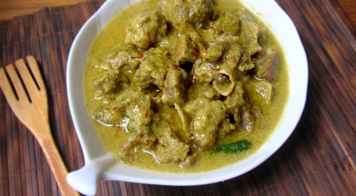 খাসির মাংসের সাদা কোর্মা খাসির মাংসের সাদা কোর্মা