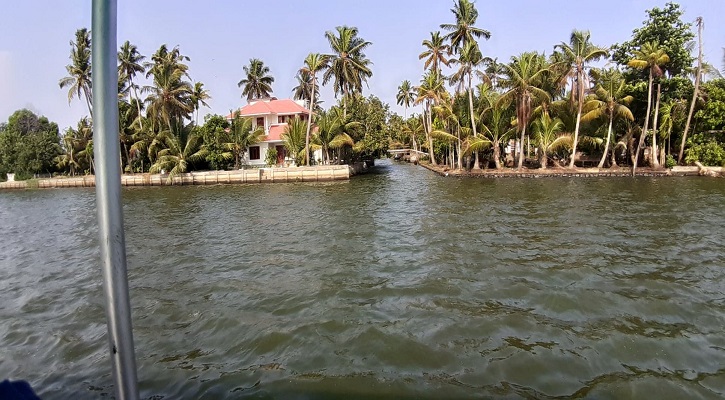 কোয়েম্বাটুর : কেরালার হাউজবোট ভ্রমণ ( চতুর্থ পর্ব ) কোয়েম্বাটুর : কেরালার হাউজবোট ভ্রমণ ( চতুর্থ পর্ব )