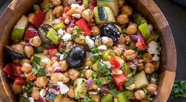 Mediterranean Chickpea Salad