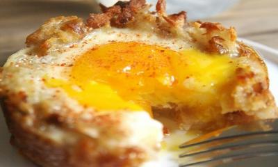 Baked Eggs In Hash Brown Cups