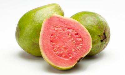 Should You Eat Guava During Pregnancy?