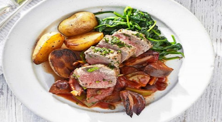 Herby lamb fillet with caponata