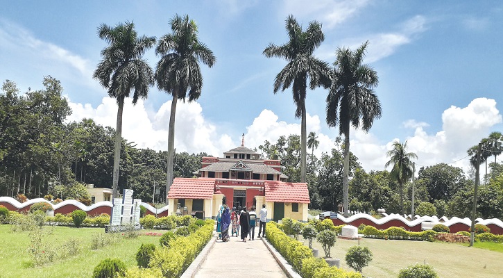 অর্থনীতিতে প্রভাব সৃষ্টিকারী অন্যতম জেলা কুষ্টিয়া সম্পর্কে পড়ুন 