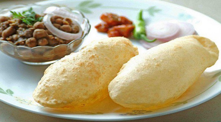 ফুলকো লুচি সাথে ছোলার ডাল রেসিপি ফুলকো লুচি সাথে ছোলার ডাল রেসিপি