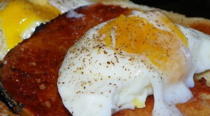 Microwaved Poached Eggs