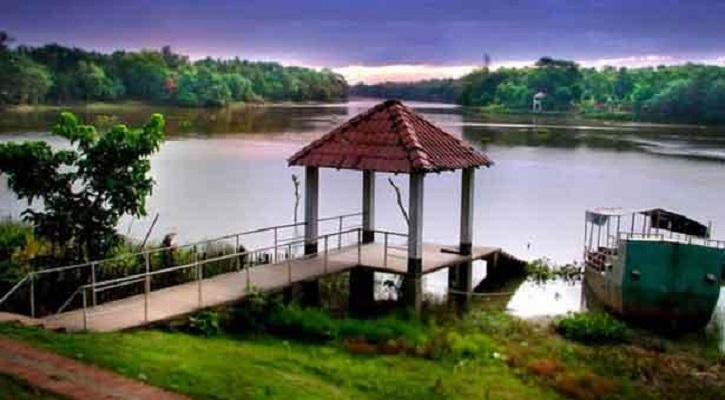 খেজুরের রস এবং সন্দেশের জন্য বিখ্যাত জেলা নড়াইল খেজুরের রস এবং সন্দেশের জন্য বিখ্যাত জেলা নড়াইল