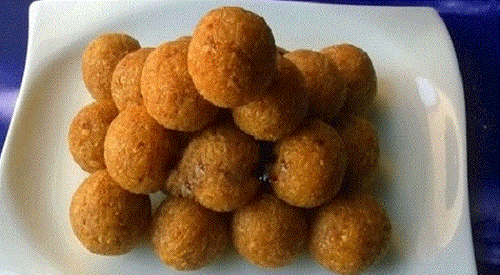 নারকেলের নাড়ু নারকেলের নাড়ু