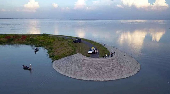 তাঁতের শহর সিরাজগঞ্জ সম্পর্কে পড়ুন 