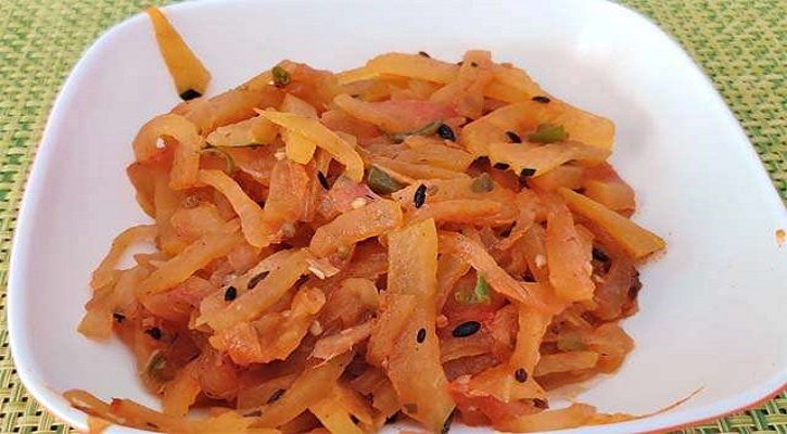 তরমুজের খোসা দিয়ে বানিয়ে ফেলুন মজাদার নতুন এই খাবারটি