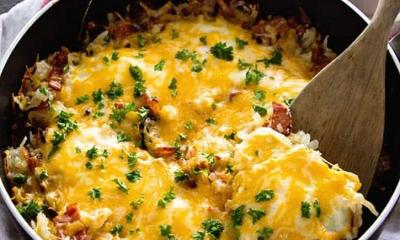 Cheesy Bacon and Egg Hash 