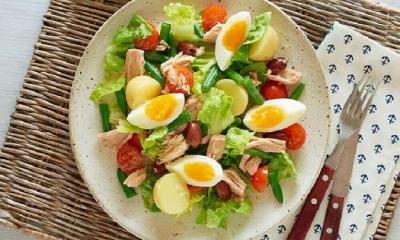 Healthy salad Niçoise