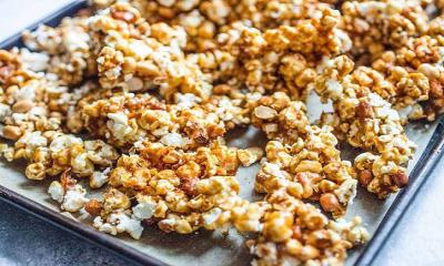Spicy Caramel Popcorn Clusters