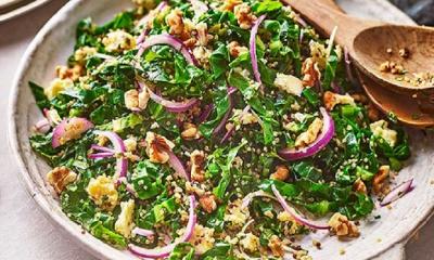 Quinoa salad with shredded greens & raisins