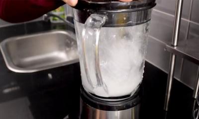 ব্লেন্ডার থেকে মসলার গন্ধ দূর করার টেকনিক