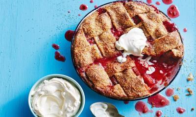 Dessert Recipes - Strawberry, ginger and honey pie with golden spelt crust